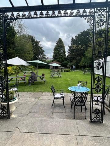 Antrobus Hotel Amesbury Luaran gambar
