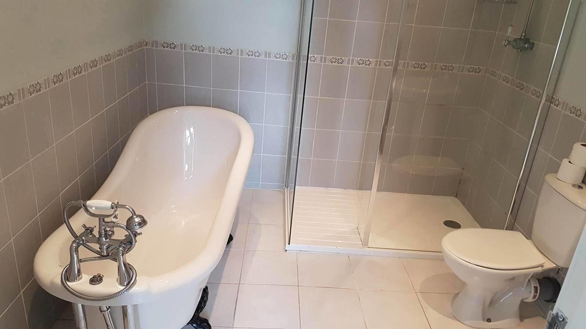 Antrobus Hotel Amesbury Luaran gambar